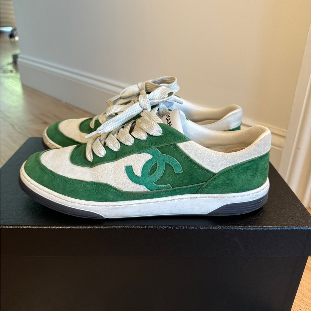 CHANEL suede authentic  Sneakers. Size 42 for men